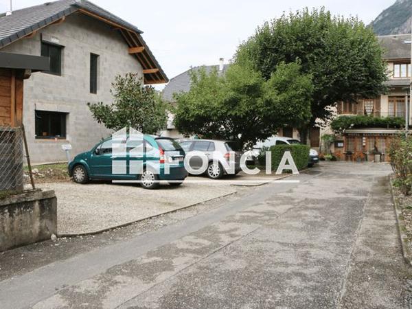 À vendre Immeuble 300 m² - Porte-de-savoie 73800