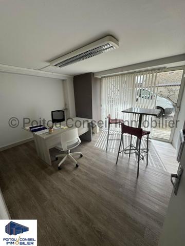 CENTRE VILLE AVENUE DE LA ROCHELLE 80m2 BUREAUX