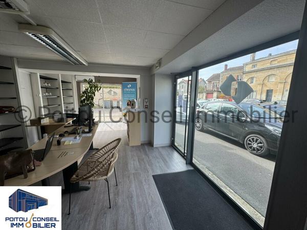 CENTRE VILLE AVENUE DE LA ROCHELLE 80m2 BUREAUX