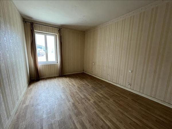 Maison à vendre |  Saint-Jean-Saint-Germain |  2 pièces | 55 m²