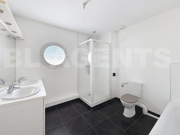 Maison 4 chambres avec jardin et garage 