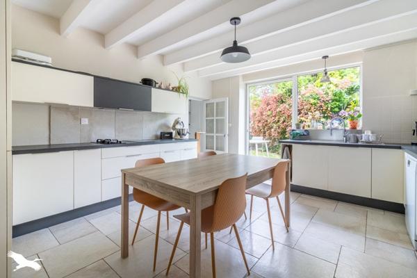 Maison à vendre |  Saint-Vincent-de-Paul |  9 pièces | 250 m²