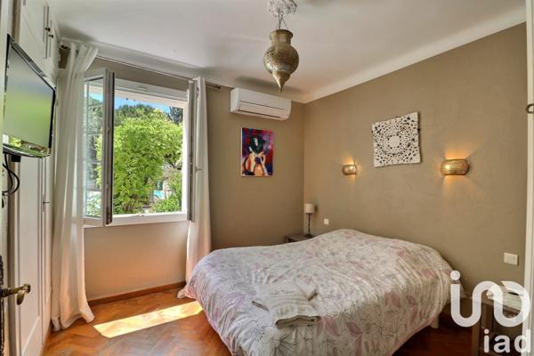 Maison 9 pièces de 195 m² à Roquevaire (13360)