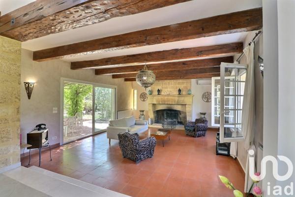 Maison 9 pièces de 195 m² à Roquevaire (13360)