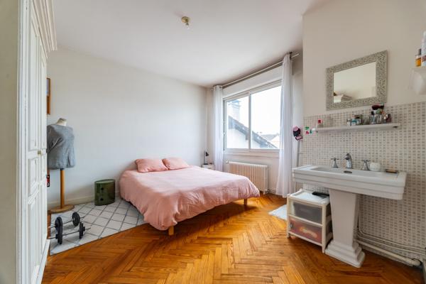 Maison 7 pièce(s) 5 chambre(s) 188 m²