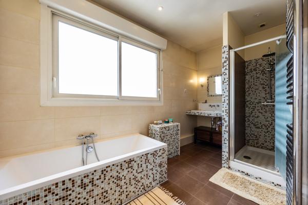 Maison 7 pièce(s) 5 chambre(s) 188 m²