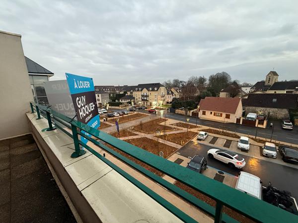 2 PIÈCES CENTRE LIEUSAINT 48.97 m2 - TERRASSE - 2 PARKINGS