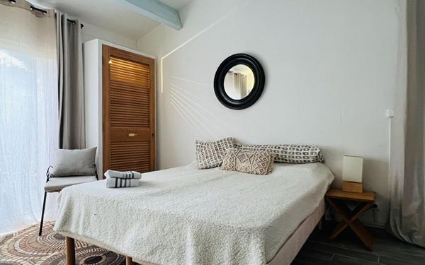 Maison à vendre    5 pièces •  La Flotte