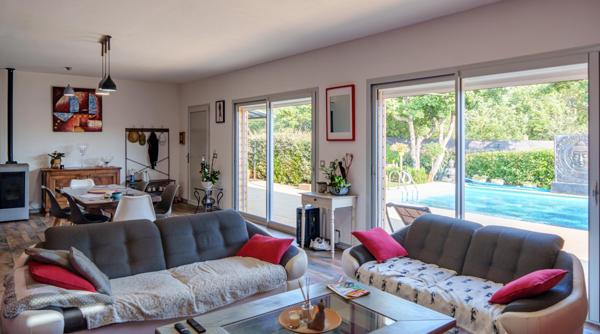 Maison de prestige avec piscine, calme et charme assuré