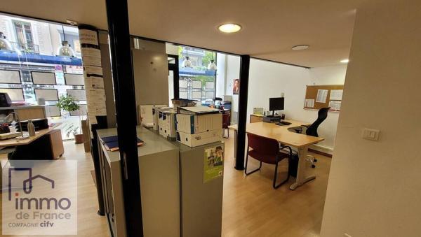 Local commercial à louer secteur Jaurès-Berriat 163m²