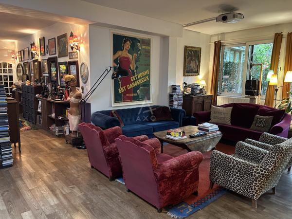 Appartement 194 m² avec jardin privatif  Idéal habitation ou activité professionnelle.