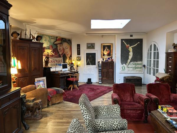 Appartement 194 m² avec jardin privatif  Idéal habitation ou activité professionnelle.