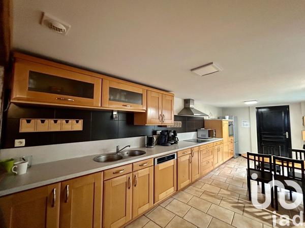 Maison de village 6 pièces de 170 m² à Allonnes (49650)