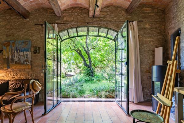 Demeure en pierre rénovée