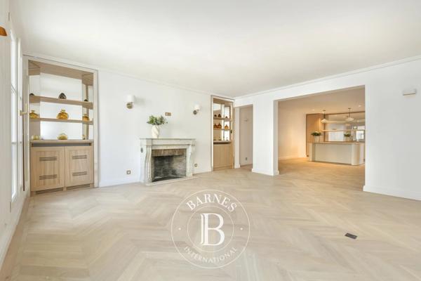 Paris 7ème, Appartement 2 Chambres -  135 m² à vendre