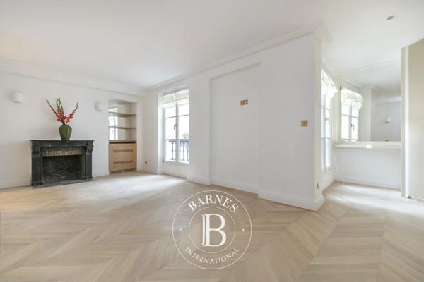 Paris 7ème, Appartement 2 Chambres -  135 m² à vendre