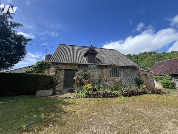 COUTERNE, a 3 min de BAGNOLES DE L’ORNE, longère à rénover sur terrain d'1ha