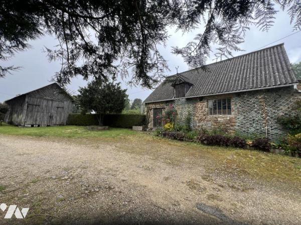 COUTERNE, a 3 min de BAGNOLES DE L’ORNE, longère à rénover sur terrain d'1ha