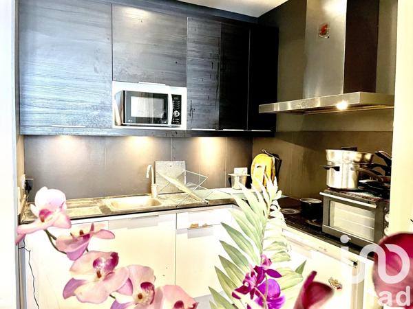 Studio 1 pièce de 33 m² à Paris (75008)