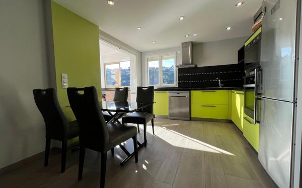 Appartement à vendre    4 pièces • 71 m2 Nice