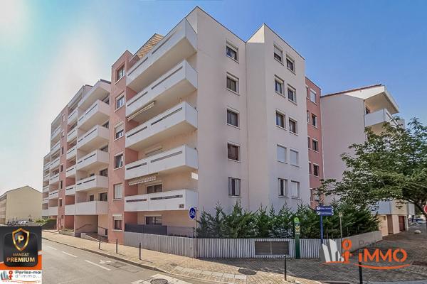 CENTRE ROANNE ! T4 + BALCON + ASCENSEUR + PARKING S/S + CAVE