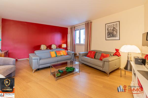 CENTRE ROANNE ! T4 + BALCON + ASCENSEUR + PARKING S/S + CAVE