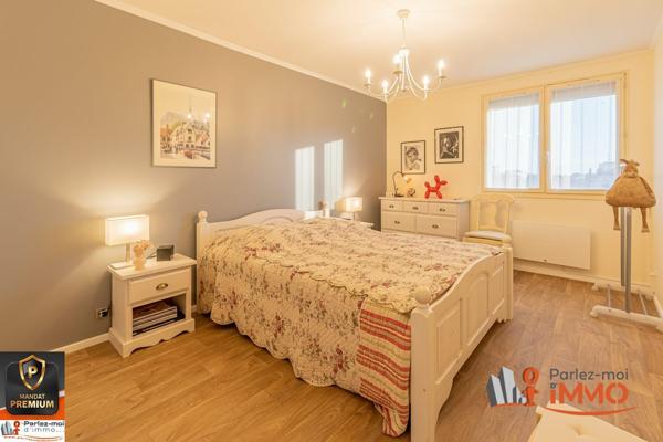 CENTRE ROANNE ! T4 + BALCON + ASCENSEUR + PARKING S/S + CAVE