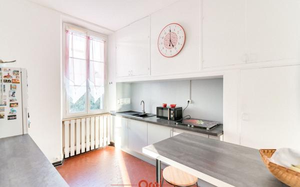 Appartement à vendre    3 pièces • 77,05 m2 Marseille 13