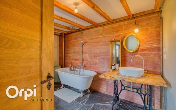 Maison à vendre    9 pièces • 200 m2 Alba-la-Romaine