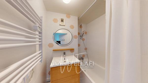 Appartement
         3 pièces
        - 58 m² Exclusivité 215 000 € *