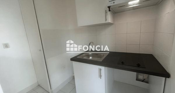 Location Studio 28.15 m² - Saint-maurice 94410