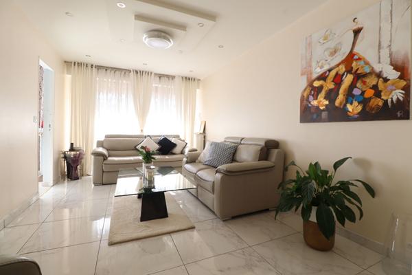 Superbe F4 lumineux avec suite parentale