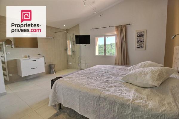 Villa Lorgues 7 pièces 240 m2