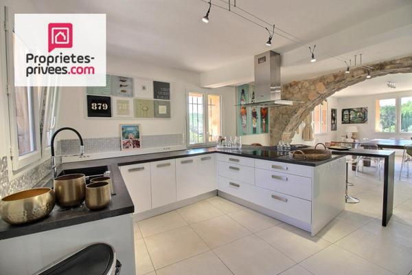 Villa Lorgues 7 pièces 240 m2