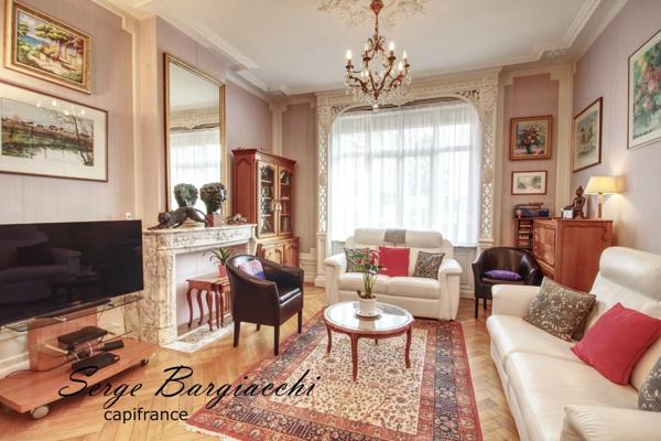 A SIN LE NOBLE (59), maison Bourgeoise, 8 pièces, 4 à 5 chambres, 214m², jardin, garage