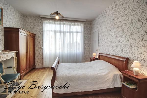 A SIN LE NOBLE (59), maison Bourgeoise, 8 pièces, 4 à 5 chambres, 214m², jardin, garage