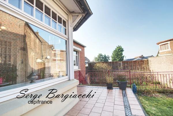 A SIN LE NOBLE (59), maison Bourgeoise, 8 pièces, 4 à 5 chambres, 214m², jardin, garage