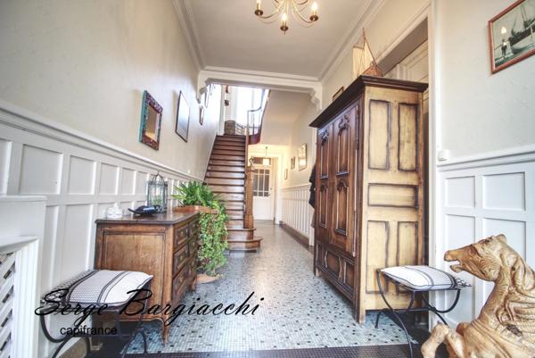 A SIN LE NOBLE (59), maison Bourgeoise, 8 pièces, 4 à 5 chambres, 214m², jardin, garage