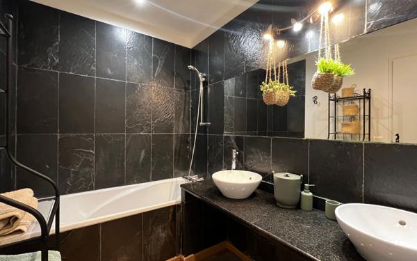 Appartement à vendre    1 pièce • 27,60 m2 Arles