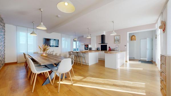 Vente Maison259 m² - 11 Pièces - VILLEDIEU LES POELES (50800)