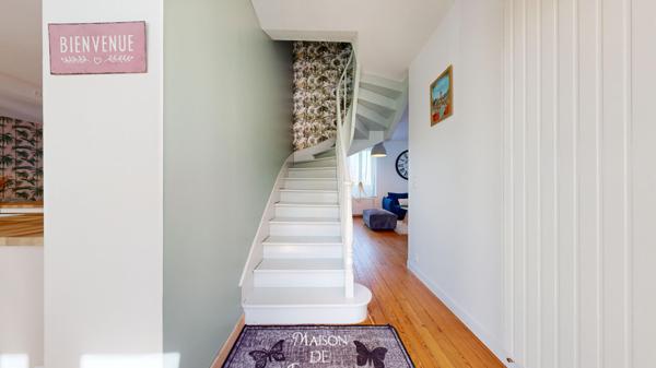 Vente Maison259 m² - 11 Pièces - VILLEDIEU LES POELES (50800)