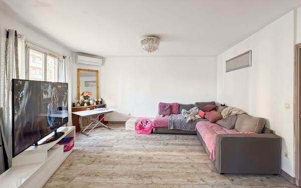 Immeuble à vendre    7 pièces • 157 m2 Valence