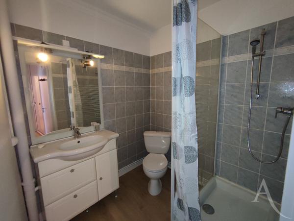 Appartement T2 avec balcon et place de parking