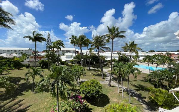 Appartement à vendre    3 pièces • 46,81 m2 Saint-François