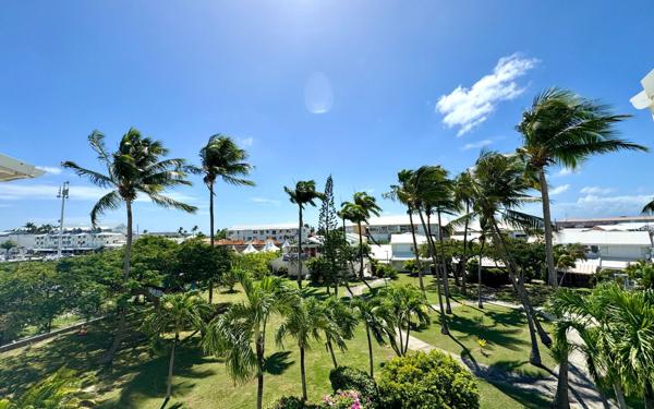 Appartement à vendre    3 pièces • 46,81 m2 Saint-François