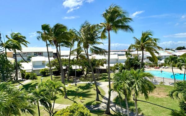 Appartement à vendre    3 pièces • 46,81 m2 Saint-François