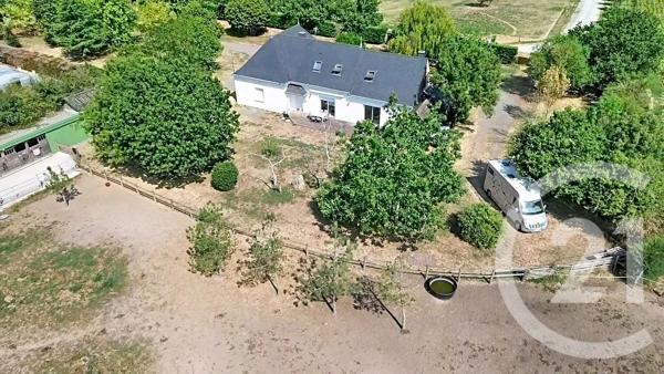 Maison à vendre  10 pièces - 205 m 2   MONTREVAULT SUR EVRE  - 49