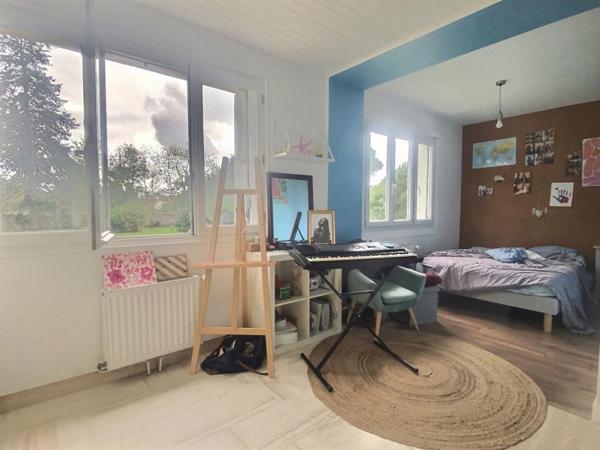 Maison Magné 8 pièce(s) 202 m2