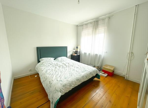 Belle maison de ville avec extérieur