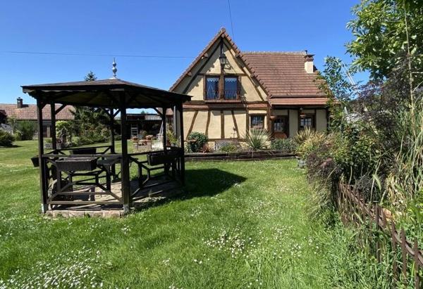 Secteur Verneuil sur Avre Damville Ancienne fermette avec dépendances